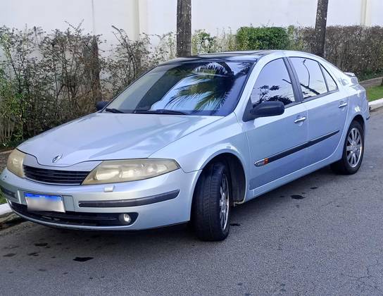 RENAULT LAGUNA 3.0 PRIVILÉGE V6 24V GASOLINA 4P AUTOMÁTICO RENAULT LAGUNA 3.0 PRIVILÉGE V6 24V GASOLINA 4P AUTOMÁTICO